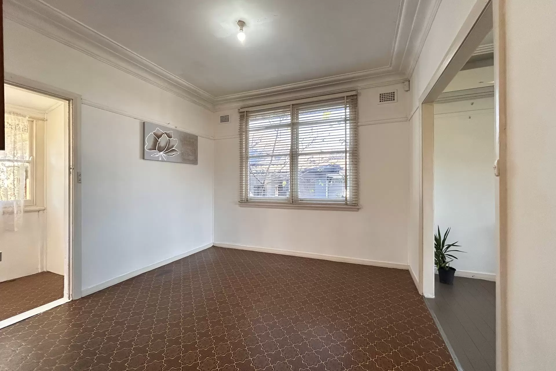 413 Windsor Road, Baulkham Hills Leased by Louis Carr Real Estate - image 4