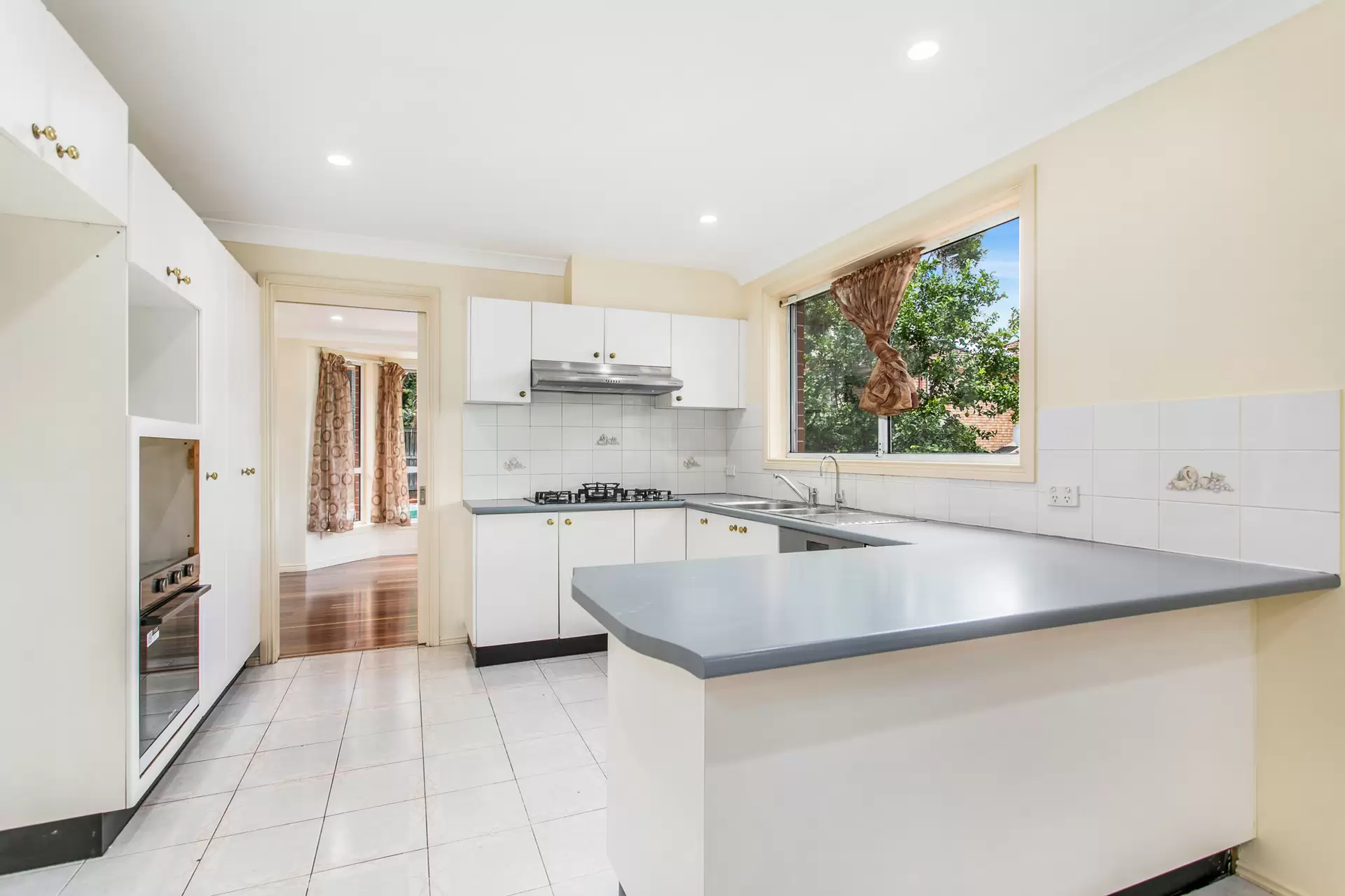 18 Forest Glen, Cherrybrook Leased by Louis Carr Real Estate - image 2