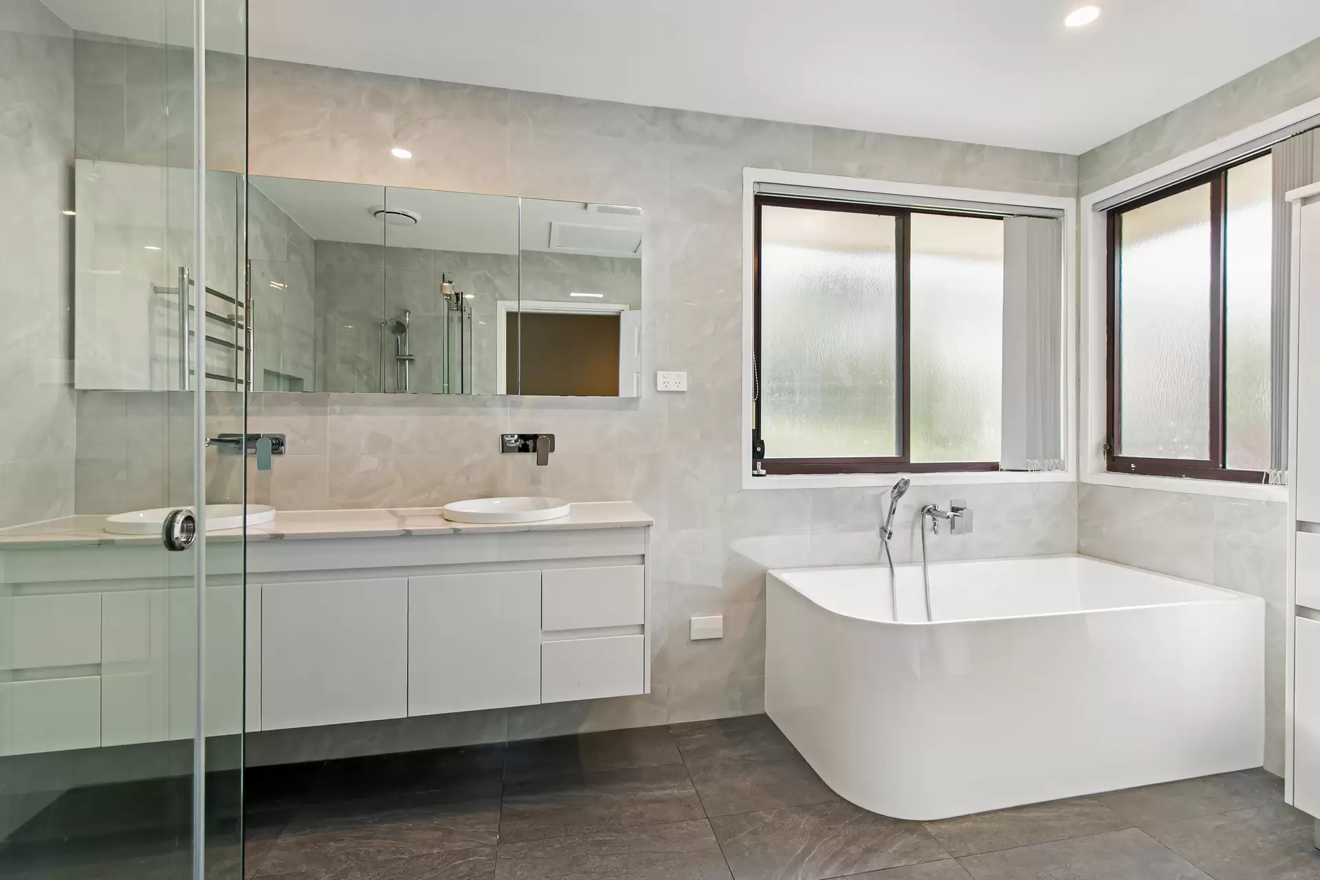 39 Carver Crescent, Baulkham Hills Leased by Louis Carr Real Estate - image 8