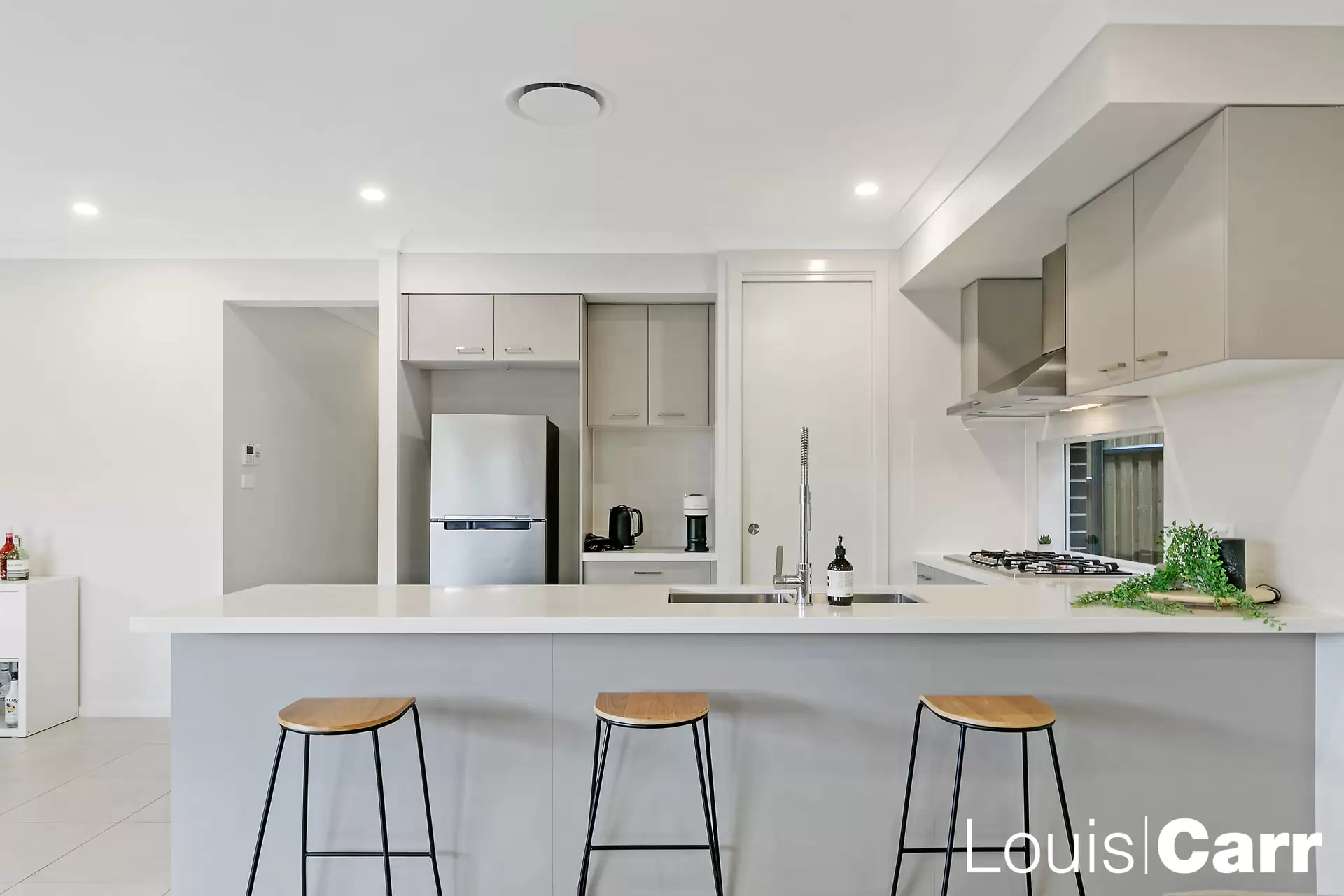 26 Carbine Street, Box Hill Leased by Louis Carr Real Estate - image 4