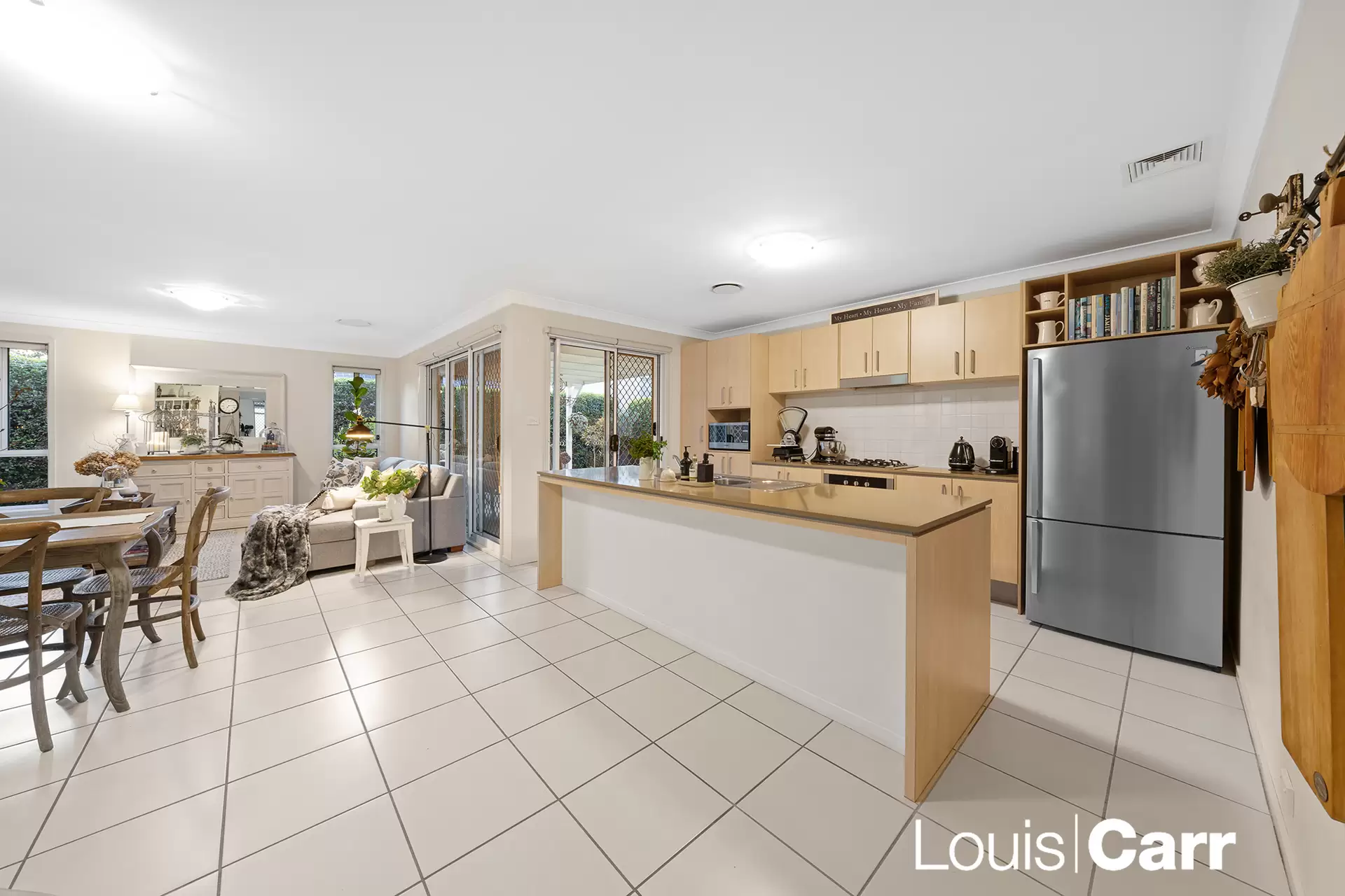 8 Sabal Place, Beaumont Hills Leased by Louis Carr Real Estate - image 3
