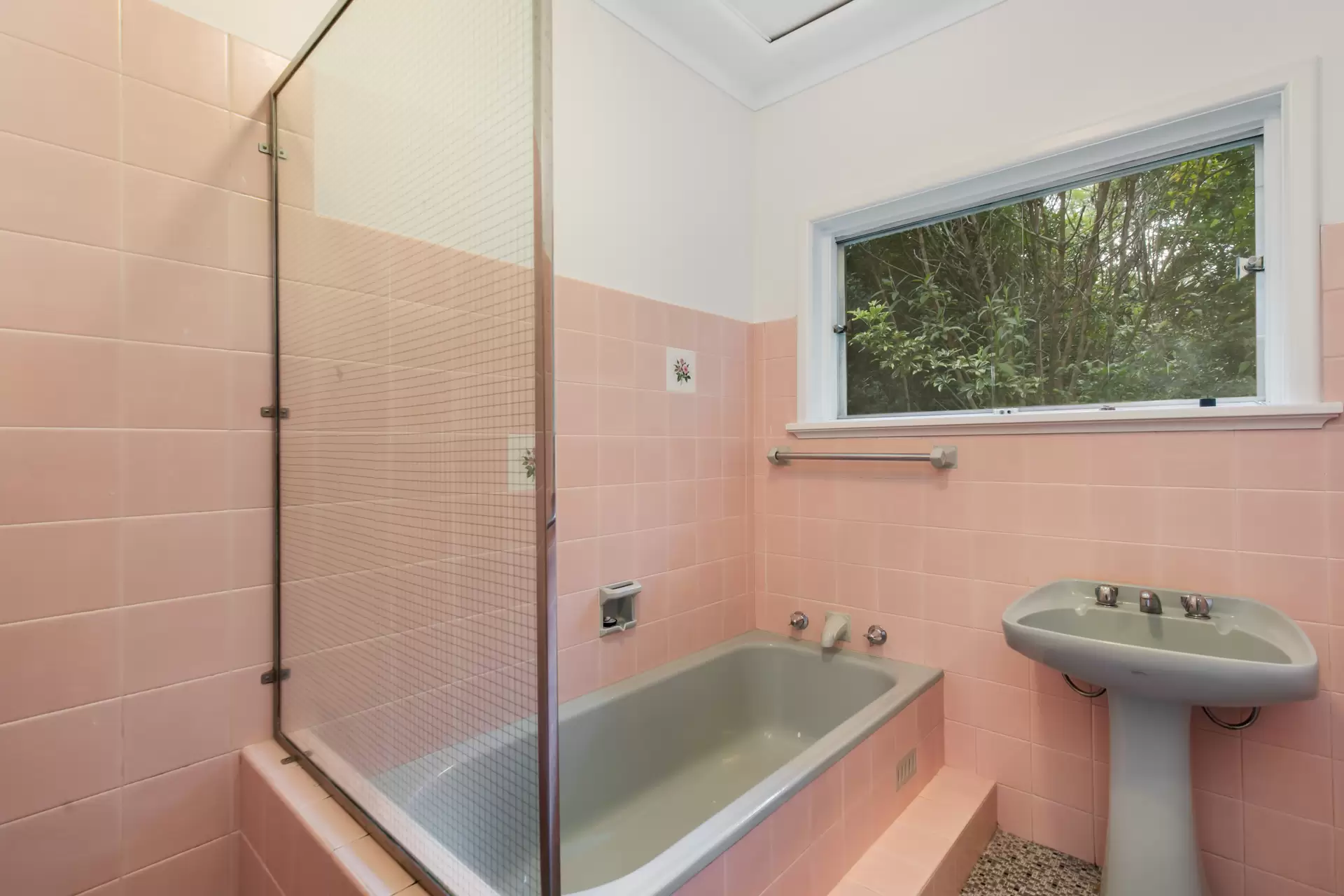 154 Victoria Road, West Pennant Hills Leased by Louis Carr Real Estate - image 5