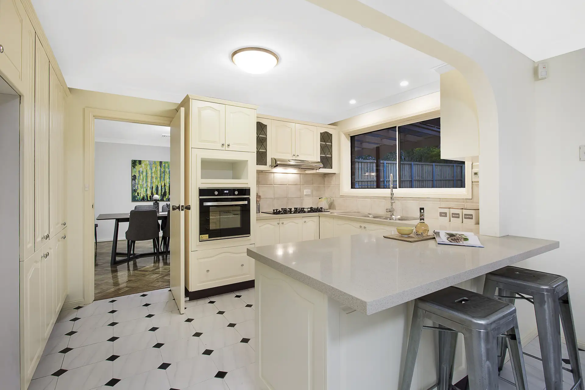 5 Hibiscus Place, Cherrybrook Sold by Louis Carr Real Estate - image 3