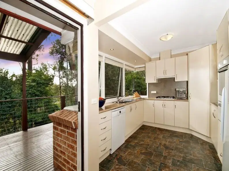 74 Hancock Drive, Cherrybrook Sold by Louis Carr Real Estate - image 5
