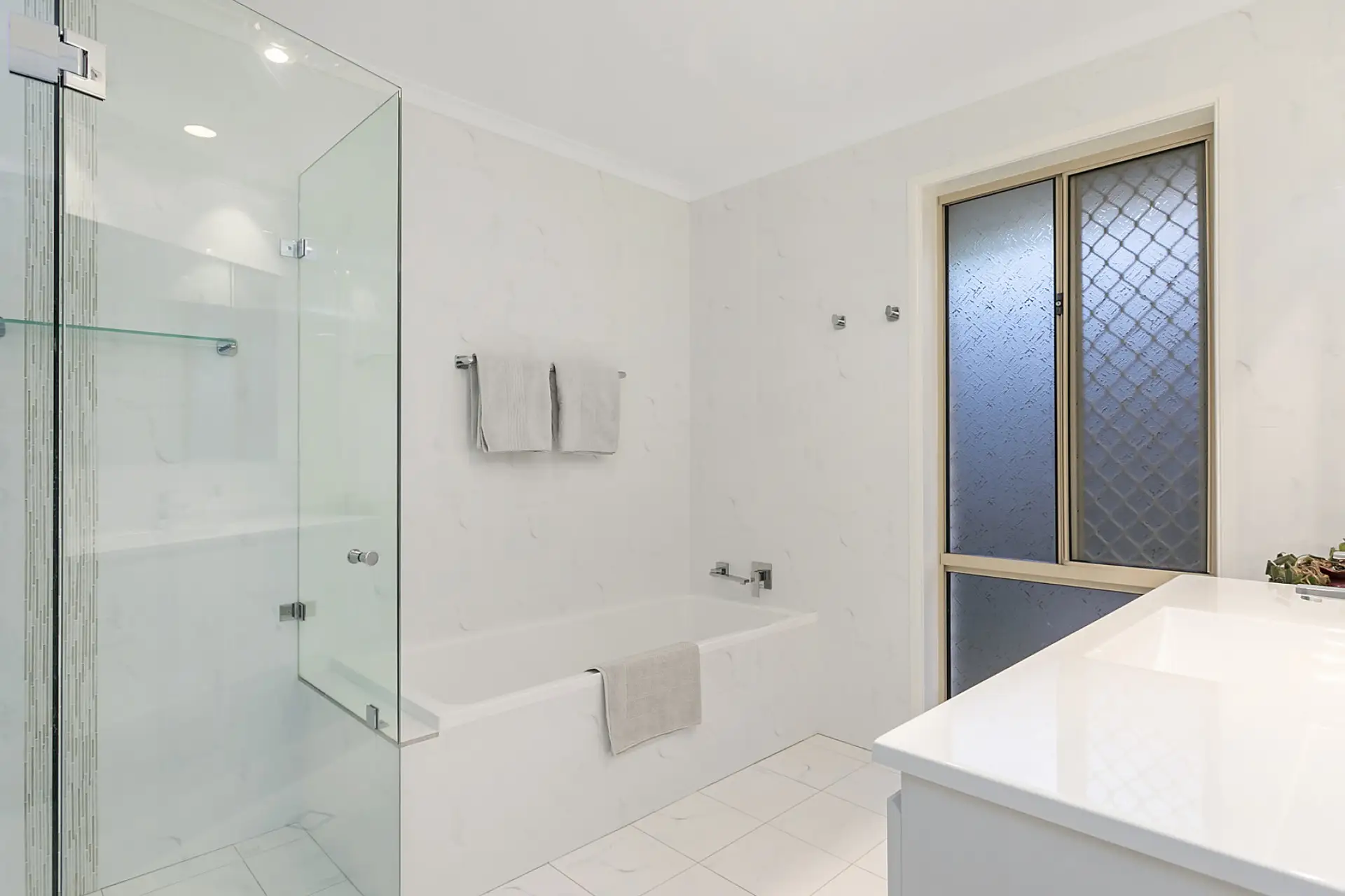 32 Barrington Drive, Dural Sold by Louis Carr Real Estate - image 6