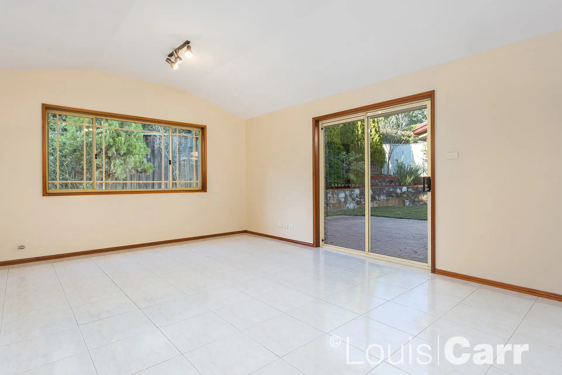 9 Parkwood Close, Castle Hill Sold by Louis Carr Real Estate - image 3